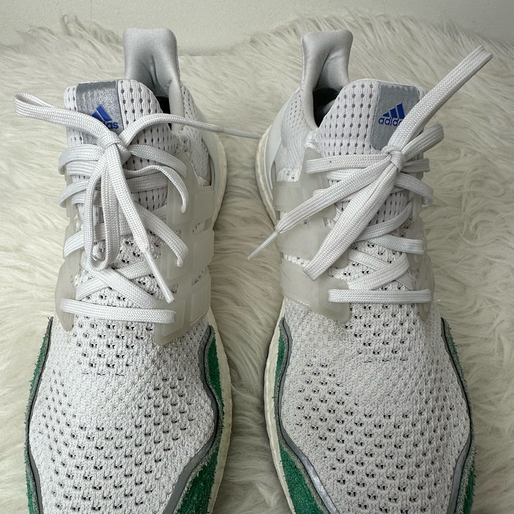 Adidas Men’s Ultra Boost 1.0 Running Shoes Size 9.5 - Picture 3 of 15
